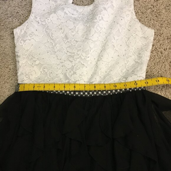 Cyndi Lauper Speechless White Lace and Black Layered Chiffon Dress - Picture 14 of 16